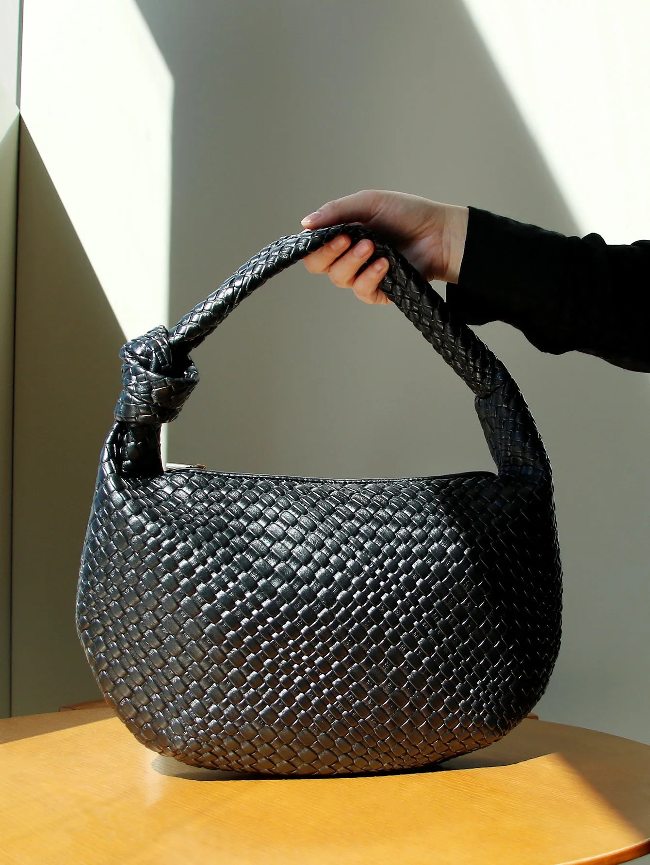Nicola knot bag