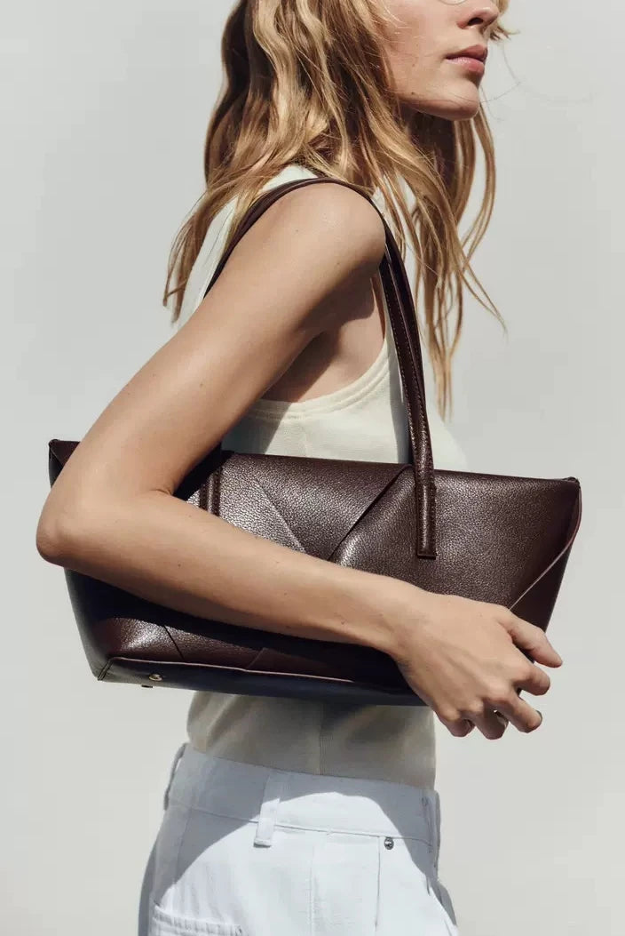Blair shoulder tote