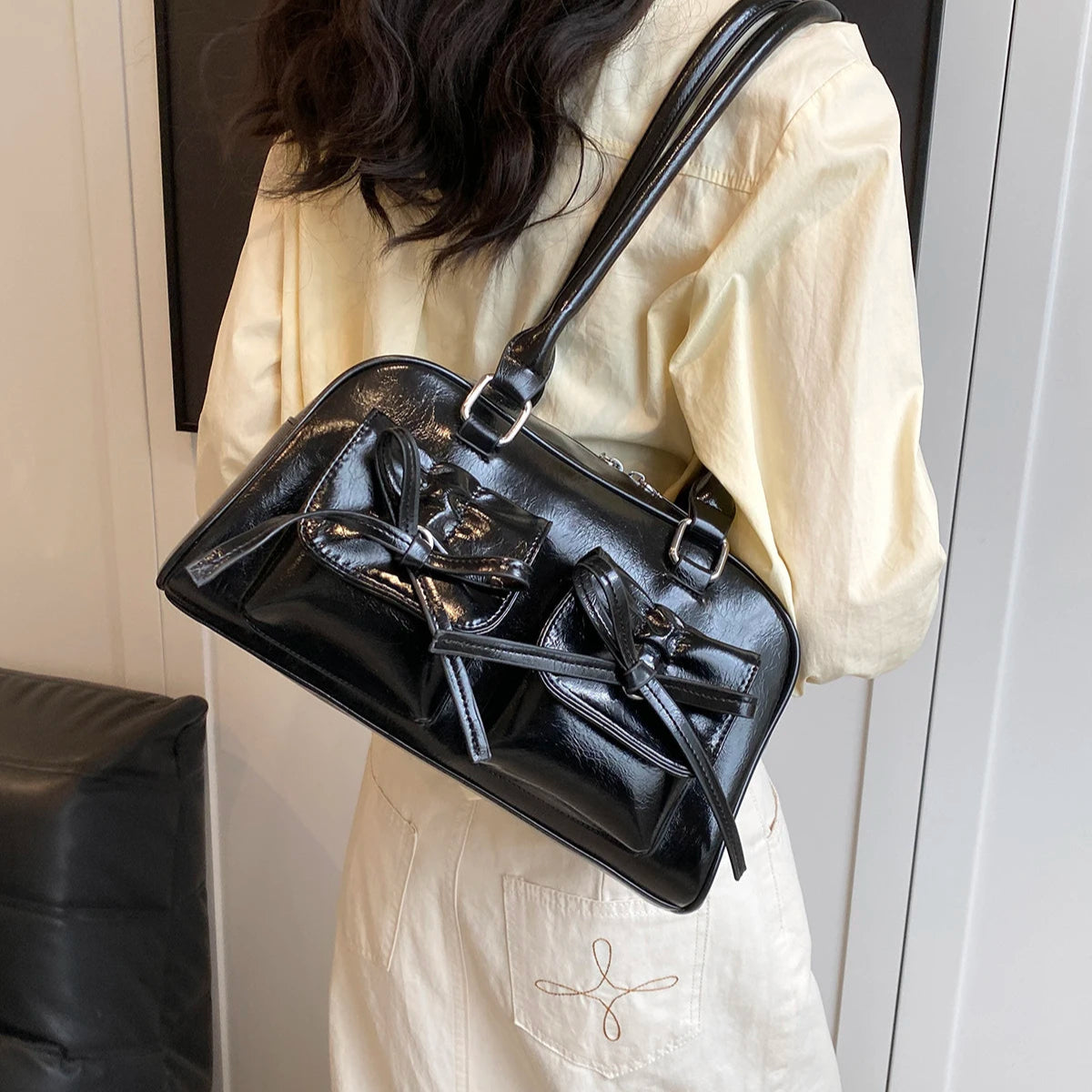 Vivienne shoulder bag