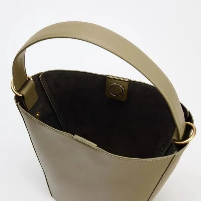 Luna bucket bag