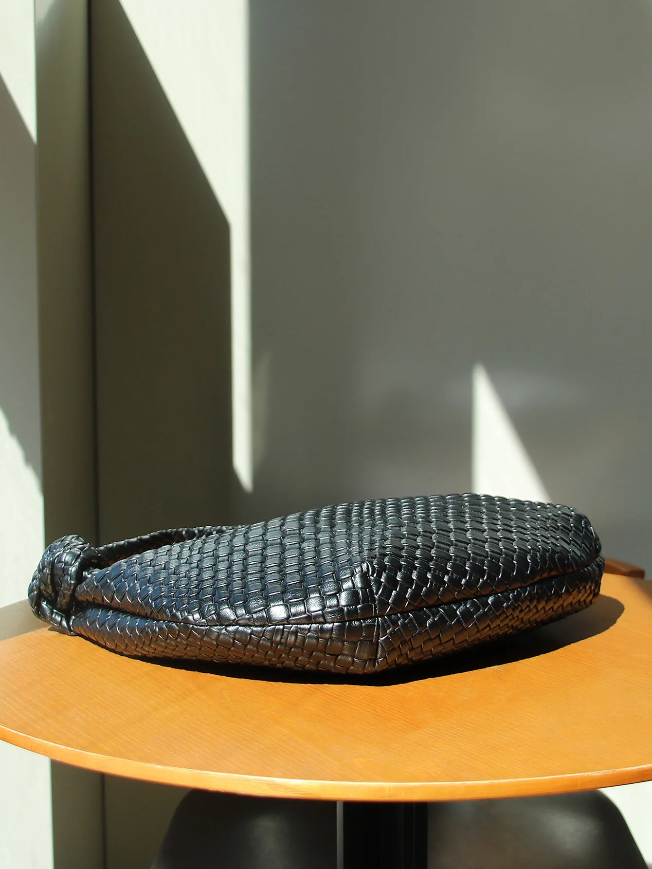 Nicola knot bag