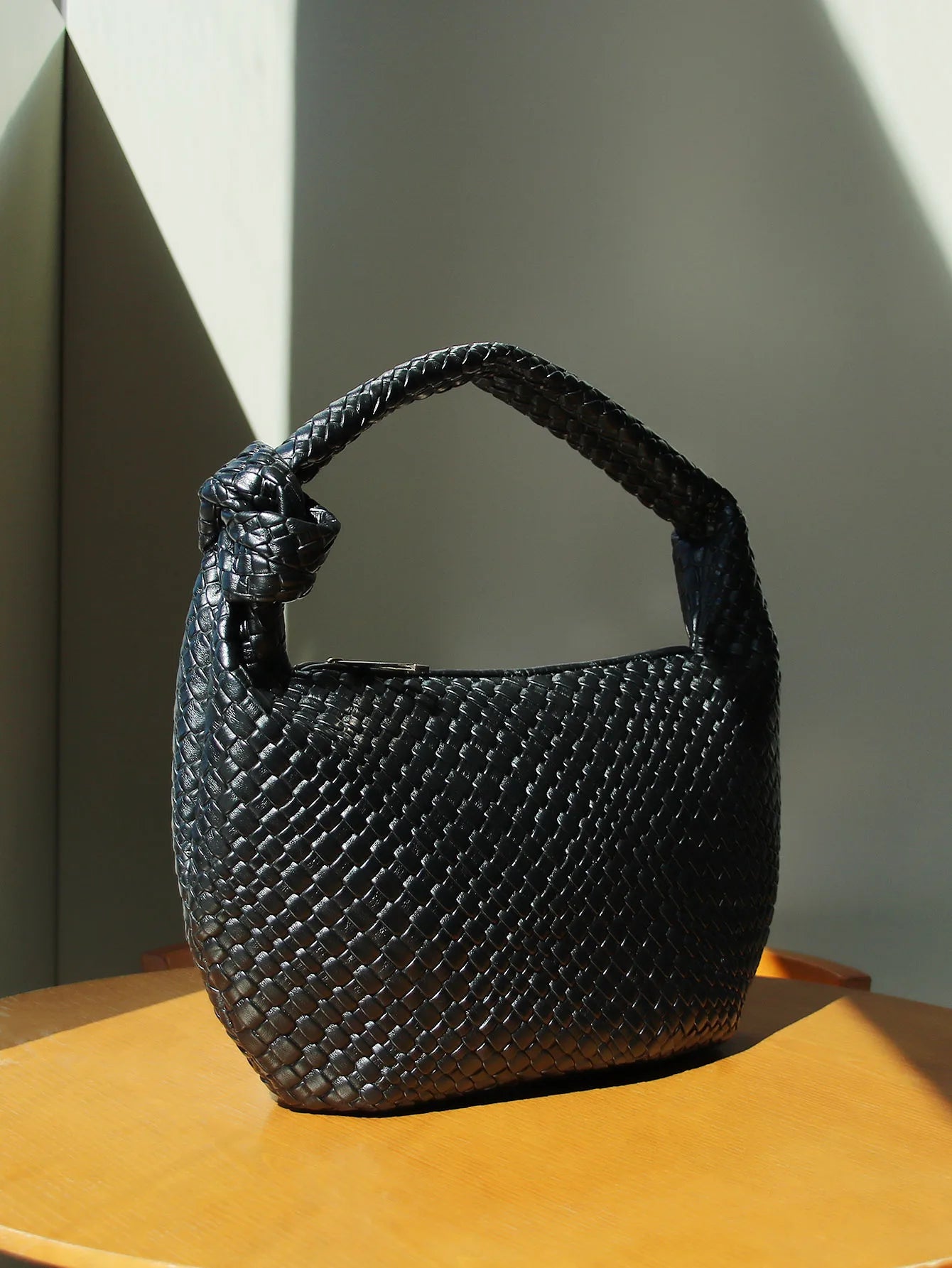 Nicola knot bag