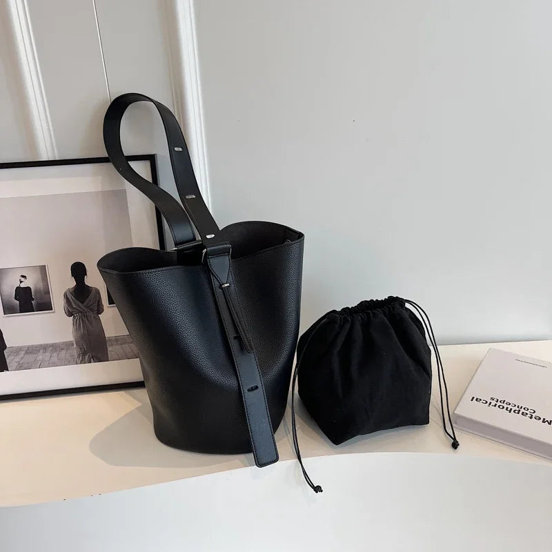 Beatrice bucket bag