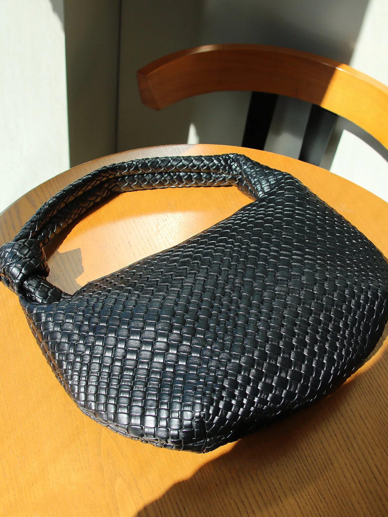 Nicola knot bag